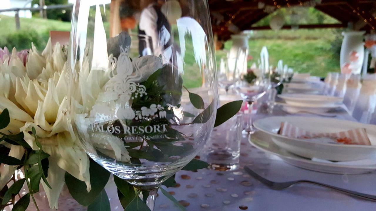 Palos Resort 잘레크세니 외부 사진